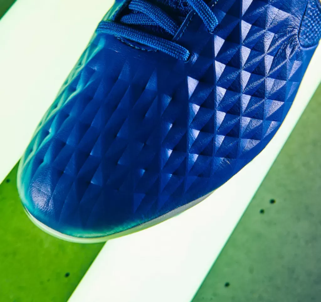 Профессиональные бутсы Nike Tiempo Legend 8 Elite FG